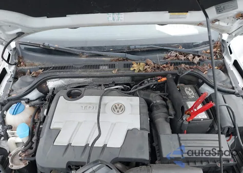 2011 Volkswagen Jetta 2.0L Tdi z USA, uszkodzony, nr VIN 3VWLL7AJ2BM110906